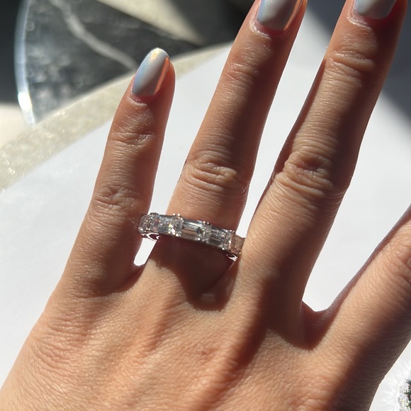 Beautiful high-C diamond replacement ring . High quality detail , unique - Picture 1 of 8